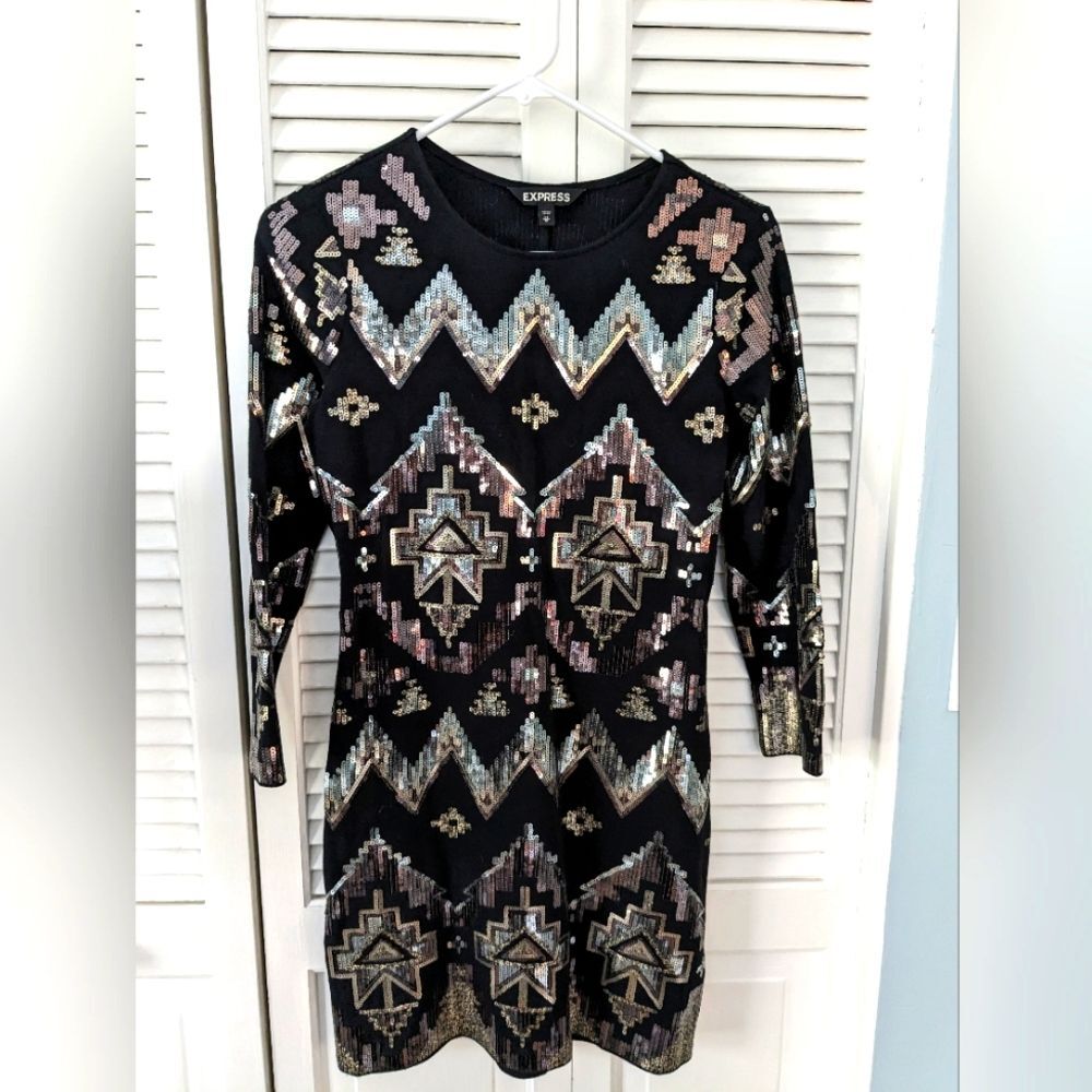 Express Dress Women's sz XS Black Gold Sequined Aztec Mini Cocktail Bodycon
